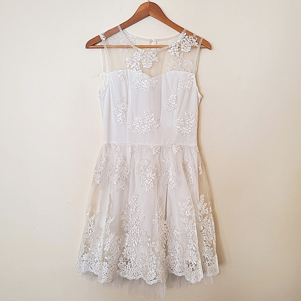 NWT Soieblu White Bridal Cocktail Dress